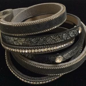 Women’s gray and silver wrap bracelet